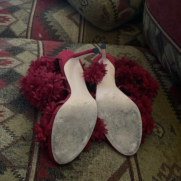 Maroon Flower Heels - Picture 2 of 2
